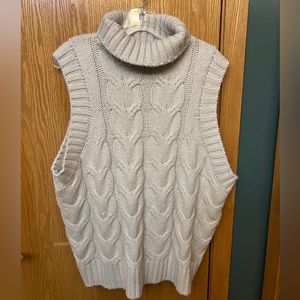 Women’s oversized sweater vest